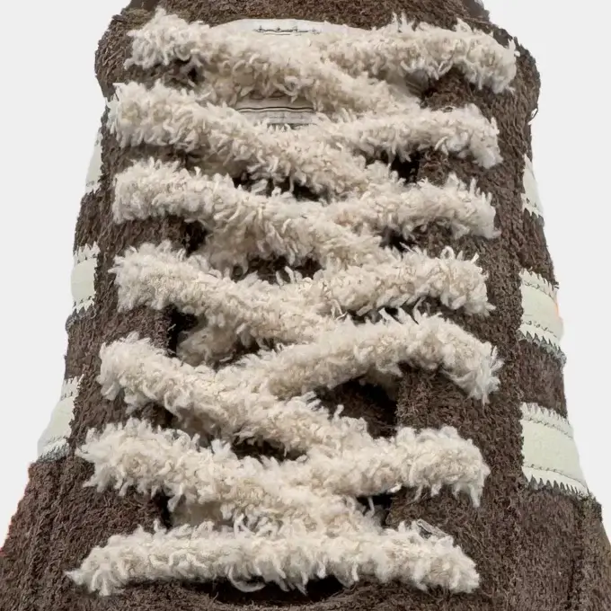 Fuzzy Laces Cream Beige – Bild 4